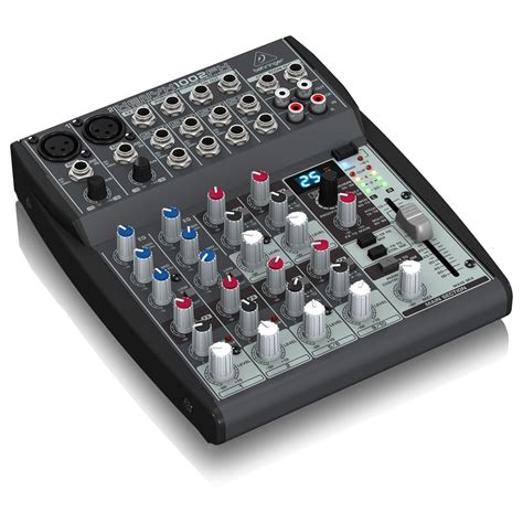 Behringer B.